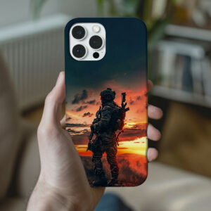 قاب گوشی آماده جنگ